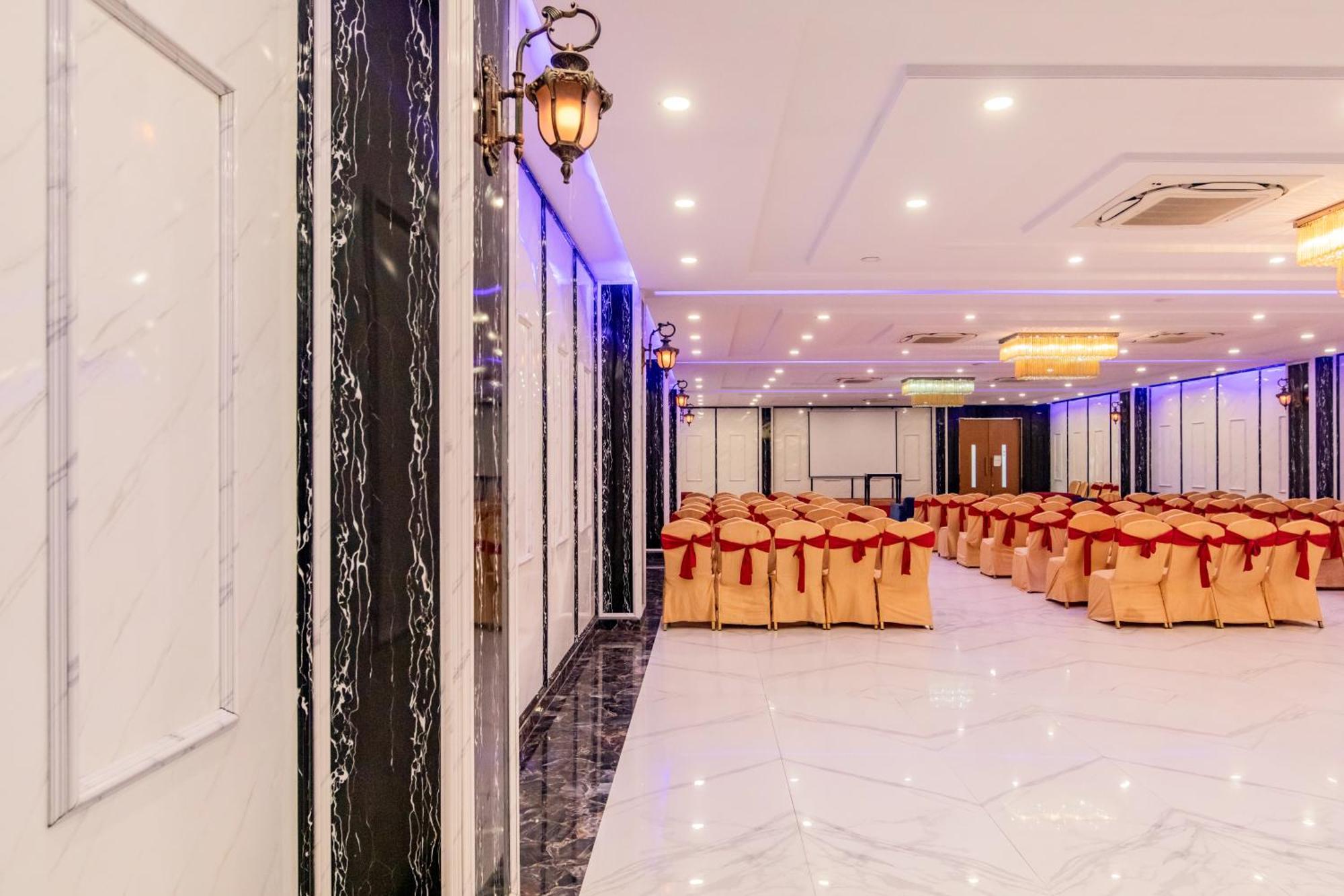 Foxoso Fiori Hotel Jaipur Luaran gambar