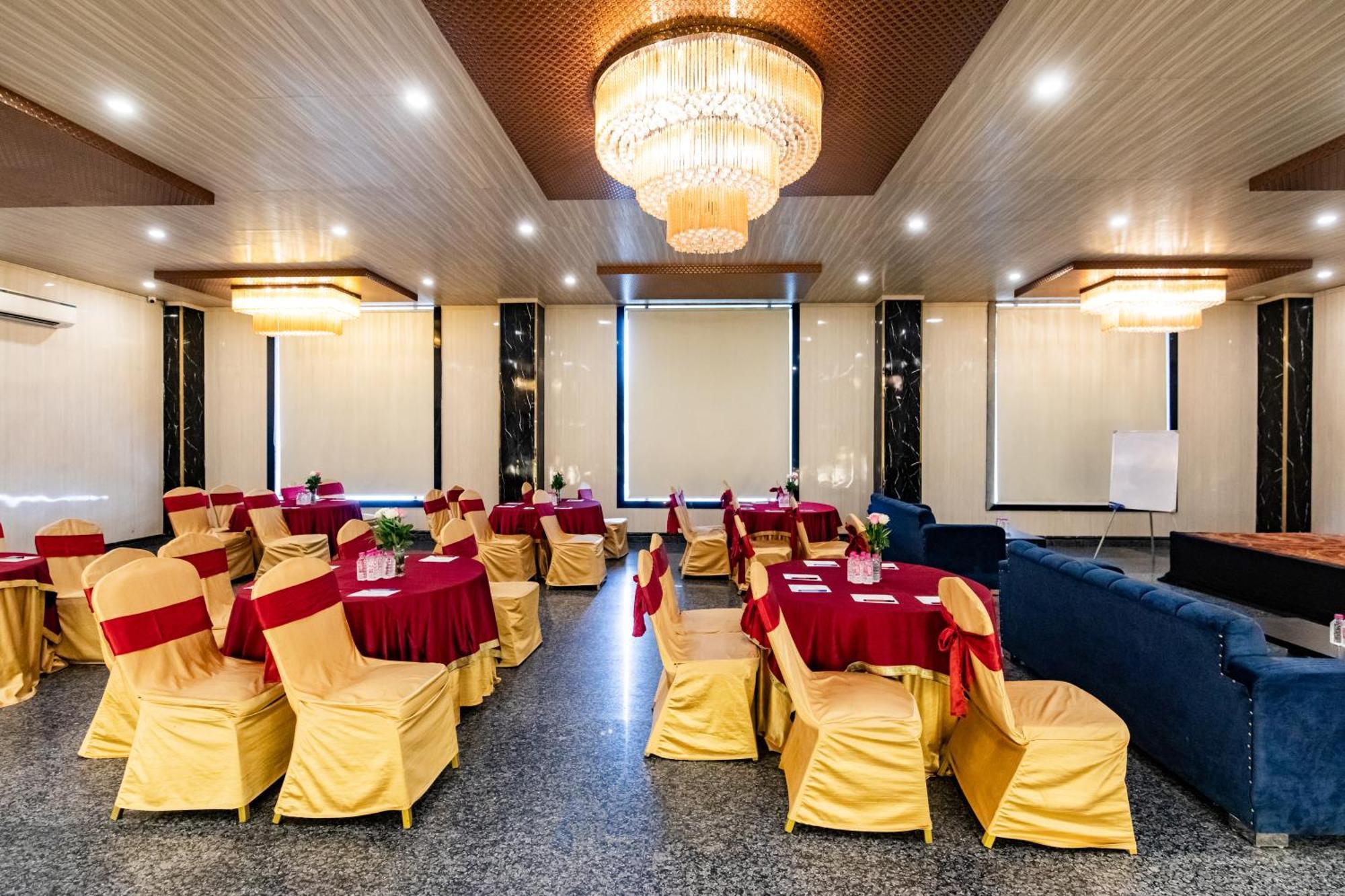 Foxoso Fiori Hotel Jaipur Luaran gambar